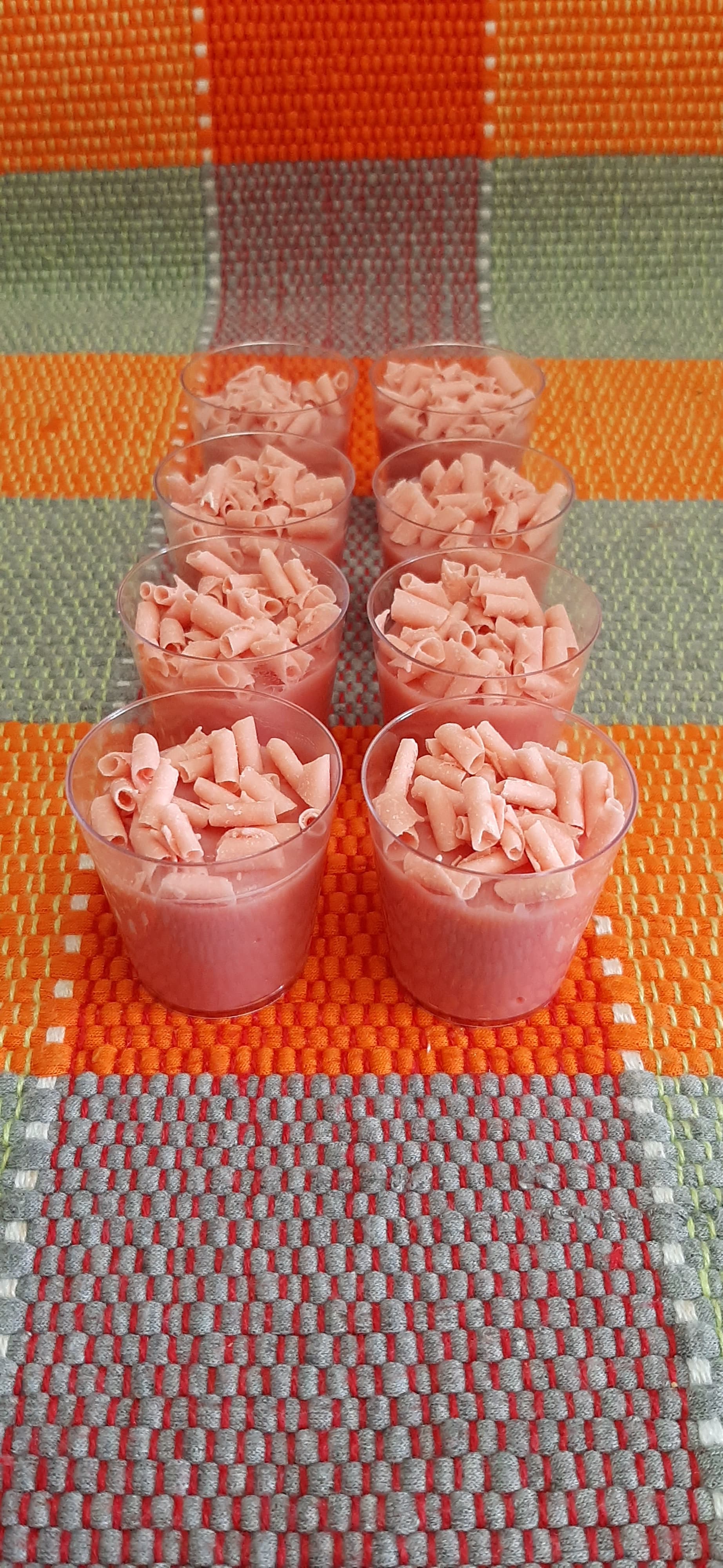 Brigadeiro Nesquik com Raspas de Morango Belga